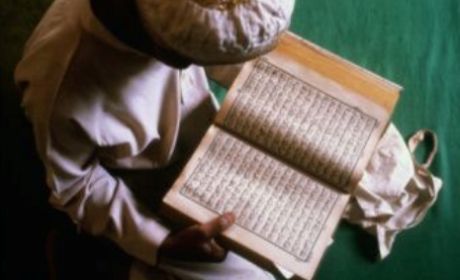 Meletakkan Ayat Alquran di Bantal dan Pintu | Konsultasi Agama dan Tanya Jawab Pendidikan Islam