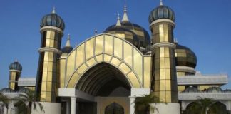 i'tikaf di masjid