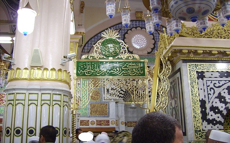 hukum shalat di raudhah masjid nabawi