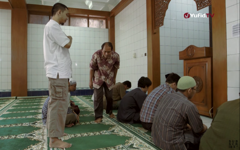 imam menghadap makmum setelah shalat